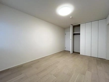 【東京都/渋谷区千駄ヶ谷】外苑マンション 洋室：約9.6帖