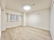 【東京都/渋谷区千駄ヶ谷】外苑マンション 洋室：約7.9帖