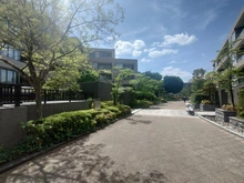 【東京都/世田谷区成城】パークシティ成城 F棟 敷地内