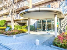 【東京都/世田谷区深沢】フォーリア駒沢公園パークサイド アプローチ