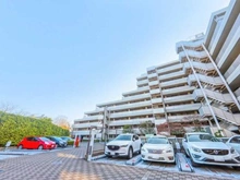 【東京都/世田谷区深沢】フォーリア駒沢公園パークサイド 駐車場