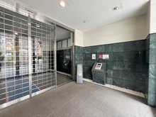【東京都/新宿区新宿】パレステュディオ新宿御苑 エントランス