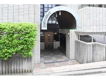 【東京都/新宿区西新宿】ホワイトハウス 前面道路