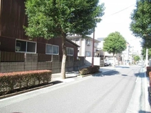【東京都/三鷹市下連雀】グランスイート三鷹下連雀 前面道路