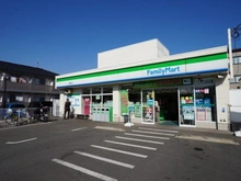 【東京都/三鷹市新川】アイディスクエア吉祥寺  ファミリーマート三鷹牟礼店（現地より約20m）：