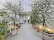 【東京都/武蔵野市吉祥寺本町】エスト・グランディールカーロ吉祥寺本町 エントランス