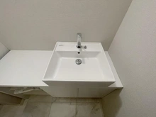 【東京都/武蔵野市吉祥寺本町】エスト・グランディールカーロ吉祥寺本町 トイレ：トイレ内の手洗い場