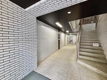 【東京都/三鷹市下連雀】エミネンスイン三鷹 エントランス