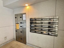 【東京都/西東京市田無町】コンファーレ田無 共用部：メールBOX・宅配BOX