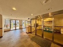 【東京都/三鷹市上連雀】レクセルガーデン三鷹 エントランス：撮影日：2026年3月5日
大規模修繕中