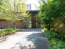 【東京都/三鷹市下連雀】プラウドシティ吉祥寺 エントランス