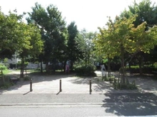 【東京都/武蔵野市西久保】吉祥寺西パーク・ホームズ 城山ひろば公園（現地より約60m）
