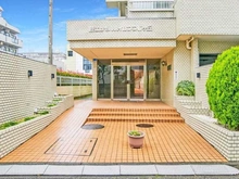 【東京都/調布市西つつじケ丘】睦・エンゼルハイムつつじヶ丘 エントランス