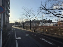 【東京都/稲城市東長沼】シーアイマンション京王稲城 前面道路