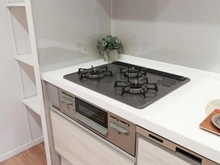 【東京都/調布市西つつじケ丘】フランシェールつつじヶ丘 キッチン：三口コンロ