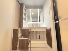 【東京都/調布市国領町】コナ・ヴィレッジ調布国領 洗面所