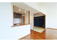 【東京都/調布市西つつじケ丘】つつじが丘ガーデンハウスサニーサイドレジデンス リビングダイニング・和室