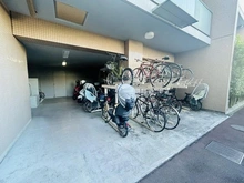 【東京都/世田谷区三軒茶屋】オーベル三軒茶屋dR 駐輪場