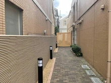 【東京都/目黒区自由が丘】マートルコート自由が丘II アプローチ