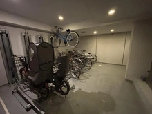 【東京都/目黒区八雲】オープンレジデンシア目黒八雲 駐輪場