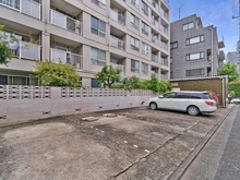 【東京都/目黒区八雲】都立大第2コーポラス 駐車場