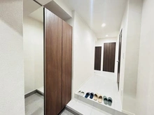 【東京都/世田谷区玉川】二子玉川宝ロイヤルハイツ 玄関