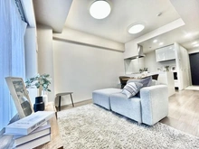 【東京都/世田谷区奥沢】ピアース自由が丘レジデンス リビング：※家具・調度品は販売価格に含まれておりません