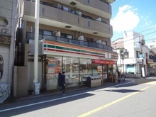 【東京都/目黒区中根】秀和都立大レジデンス セブンイレブン 都立大学駅南店（現地より約322m）