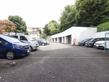 【神奈川県/横浜市港北区師岡町】コンドミニアムヴェル大倉山 駐車場