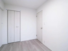 【神奈川県/川崎市麻生区白山】新ゆりグリンタウンポプラ街区 1号棟 洋室：約4.0帖