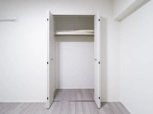 【神奈川県/川崎市麻生区白山】新ゆりグリンタウンポプラ街区 1号棟 洋室：約6.0帖