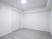 【神奈川県/川崎市麻生区白山】新ゆりグリンタウンポプラ街区 1号棟 洋室：約6.0帖