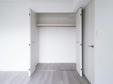 【神奈川県/川崎市麻生区白山】新ゆりグリンタウンポプラ街区 1号棟 洋室：約6.0帖