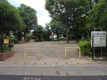 【神奈川県/川崎市麻生区岡上】岡上住宅 2号棟 岡上第2公園（現地より約14m）：