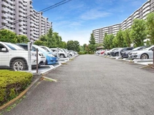 【神奈川県/川崎市麻生区白山】新ゆりグリーンタウン　ポプラ街区 2号棟 駐車場