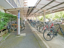 【東京都/府中市押立町】コープ府中市武蔵野台 駐輪場