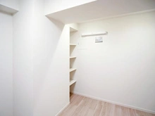 【神奈川県/川崎市麻生区上麻生】新百合ヶ丘パークハウス サービスルーム（納戸）：約4.6帖