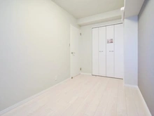 【神奈川県/横浜市南区六ツ川】グラン・コート六ッ川ガーデン 洋室：約5.3帖