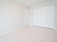 【神奈川県/横浜市南区六ツ川】グラン・コート六ッ川ガーデン 洋室：約6.8帖