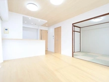 【東京都/多摩市諏訪】ライオンズマンション京王永山 LDK：約12.9帖