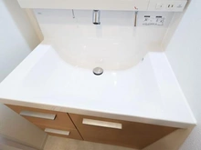 【東京都/多摩市諏訪】ライオンズマンション京王永山 洗面室：洗面化粧台