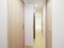 【神奈川県/横浜市金沢区長浜】パークホームズ横浜能見台フィールズコート 廊下：収納