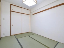 【東京都/立川市富士見町】レガリア 和室：約6.0帖