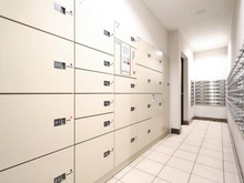 【東京都/町田市南大谷】ユニヴェルシオール学園の丘 宅配BOX