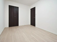 【神奈川県/横浜市旭区中白根】ナイスサンソレイユ横浜鶴ヶ峰 洋室：約6.0帖