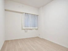 【神奈川県/横浜市旭区中白根】ナイスサンソレイユ横浜鶴ヶ峰 洋室：約6.0帖