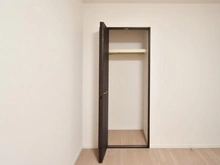 【神奈川県/横浜市旭区中白根】ナイスサンソレイユ横浜鶴ヶ峰 洋室：約6.0帖