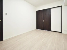 【神奈川県/横浜市旭区中白根】ナイスサンソレイユ横浜鶴ヶ峰 洋室：約5.8帖