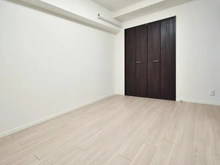 【神奈川県/横浜市旭区中白根】ナイスサンソレイユ横浜鶴ヶ峰 洋室：約5.8帖