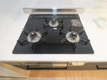 【神奈川県/相模原市中央区淵野辺】東急ドエル・アルス淵野辺三丁目 キッチン:三口コンロ